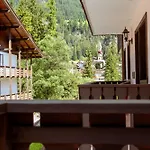 Des Alpes 卡纳泽伊