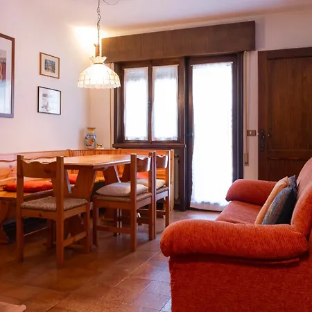 Des Alpes Apartment *