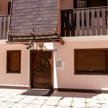 Des Alpes Apartment